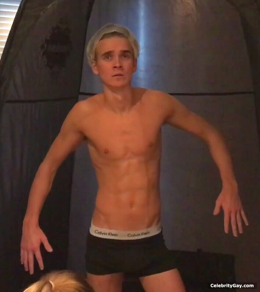 Joe Sugg Nude