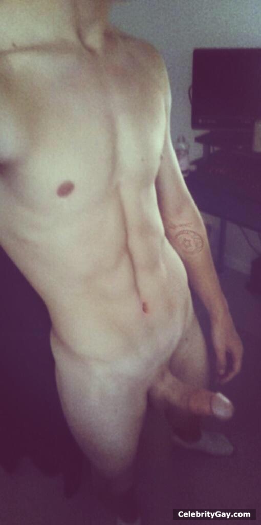 Kian Lawley Naked (6 Photos) .