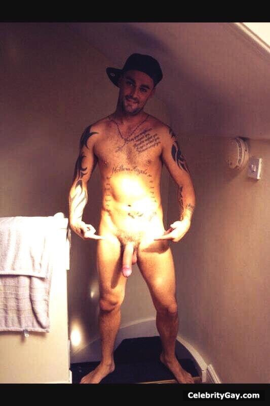Robbie Gaine Nude.