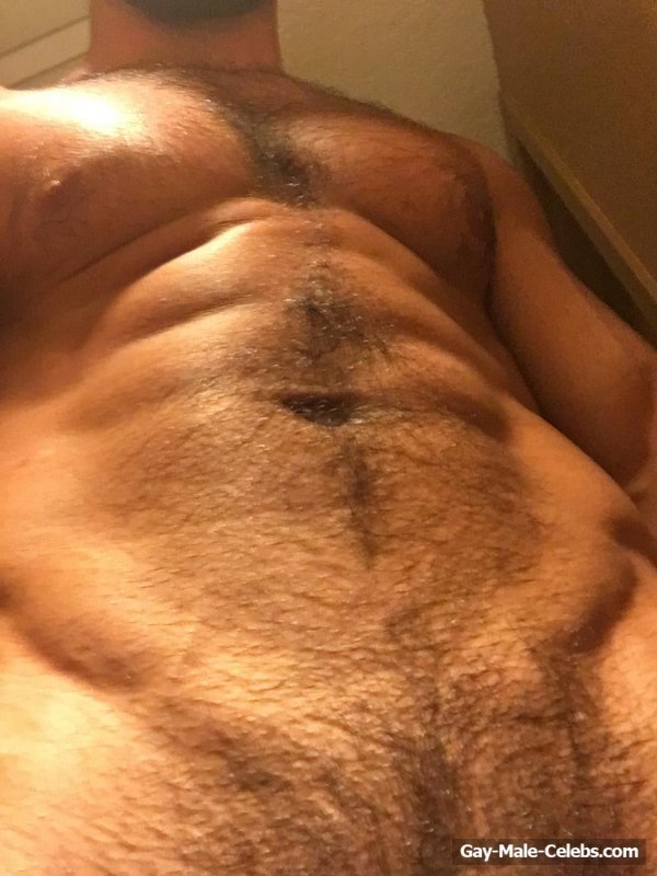 Seth Rollins leaked nude photos. 