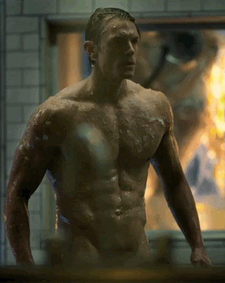 Naked Joel Kinnaman pictures in high quality. 