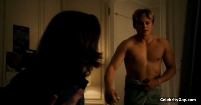 Billy Magnussen naked pictures. 