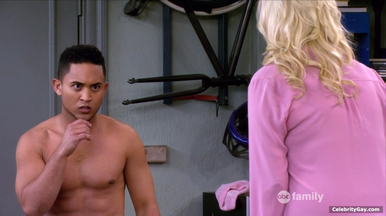 Nude Tahj Mowry pictures in high quality. 