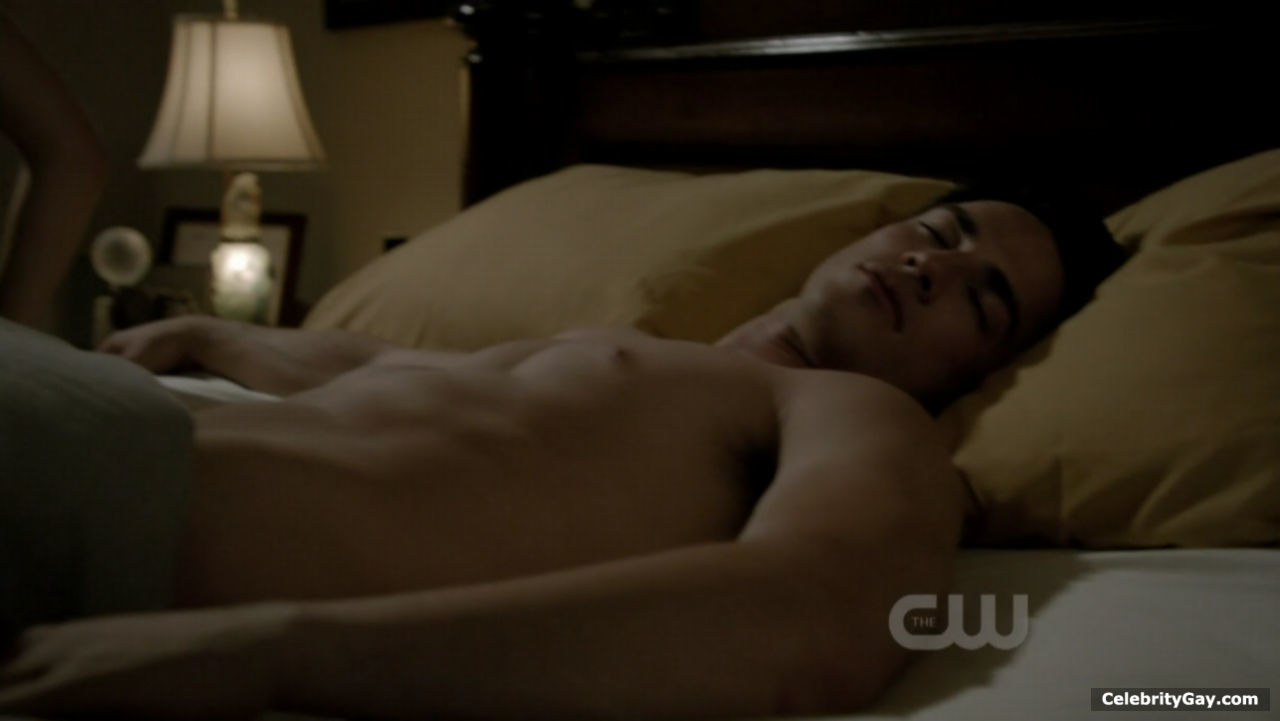 A bunch of naked Michael Trevino pictures for you all. 