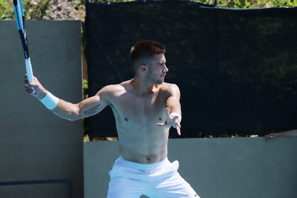 Borna Coric Sexy (6 Photos) .