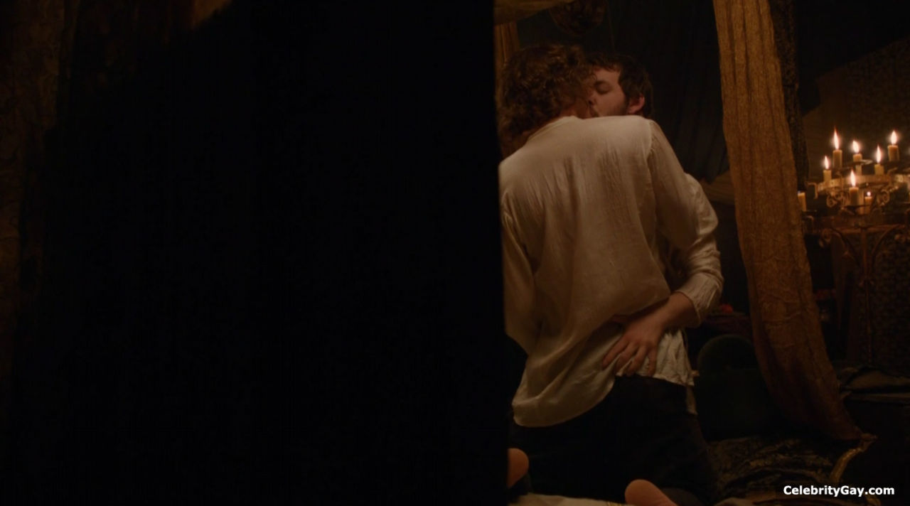 Finn Jones naked pictures in high quality. 