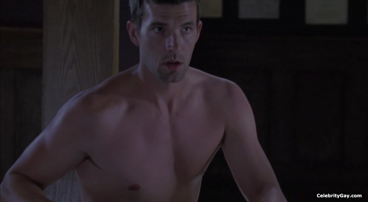 Lucas Bryant naked pictures from some TV show. 