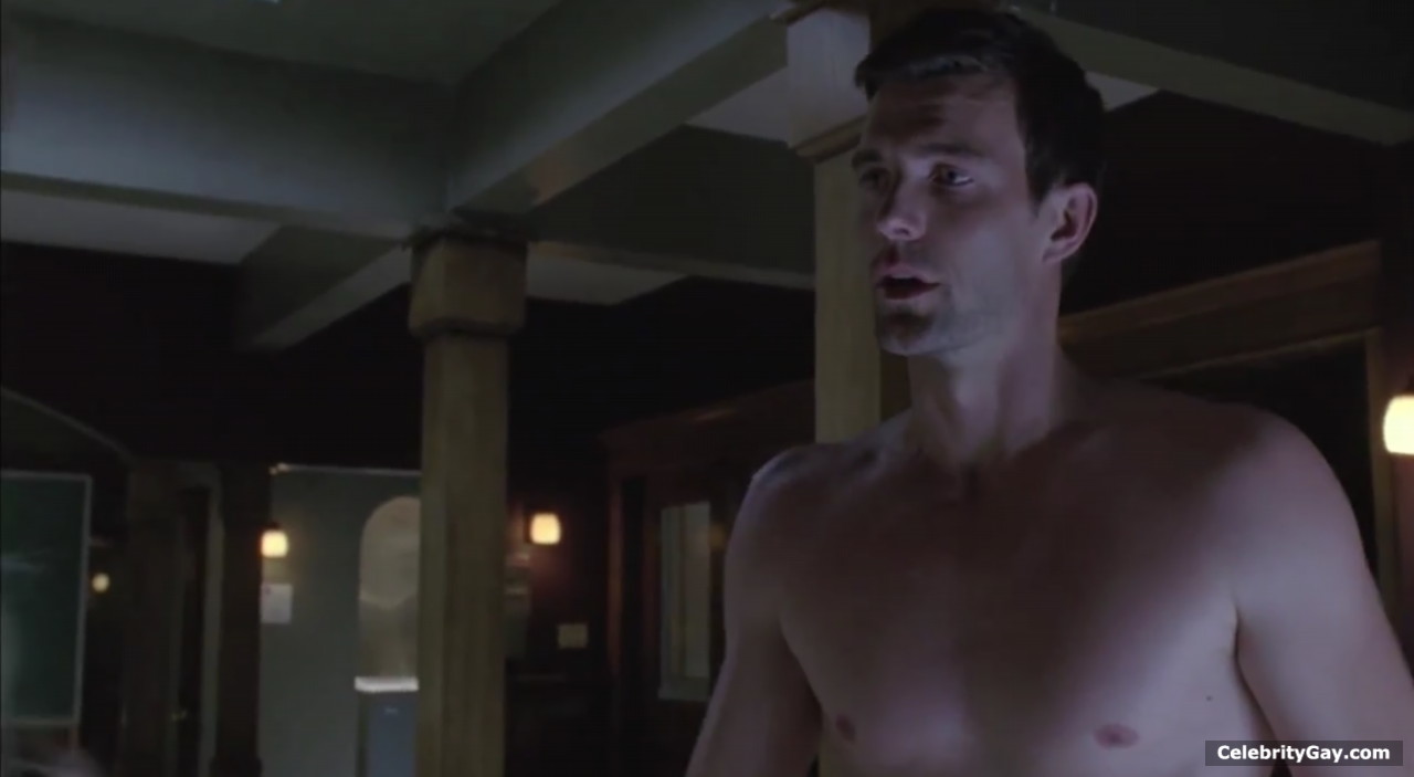 Lucas Bryant naked pictures from some TV show. 