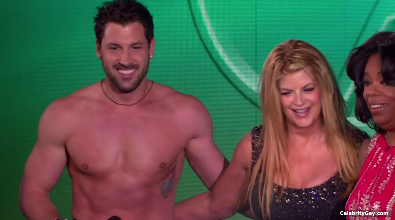 Naked Maksim Chmerkovskiy pictures in high quality. 