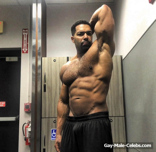 David Otunga shirtless pictures in high quality. 