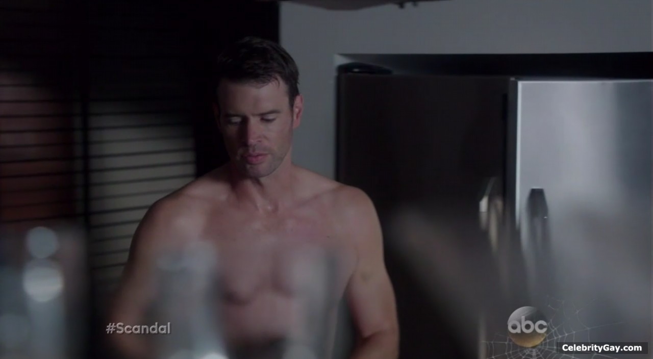 Compilation of sexy Scott Foley pictures in high quality. 