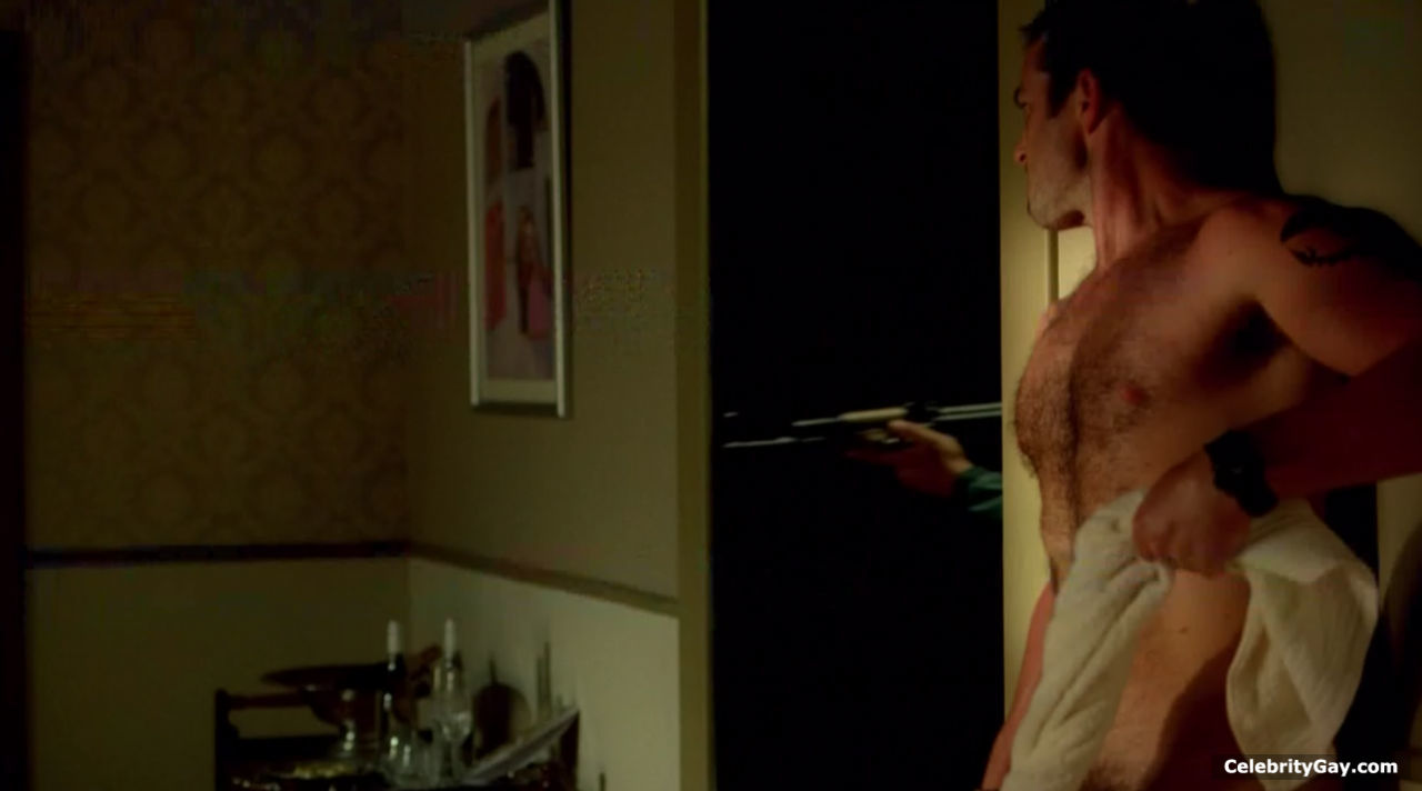 Naked Sullivan Stapleton pictures and a bunch of sexy shots that don’t show...