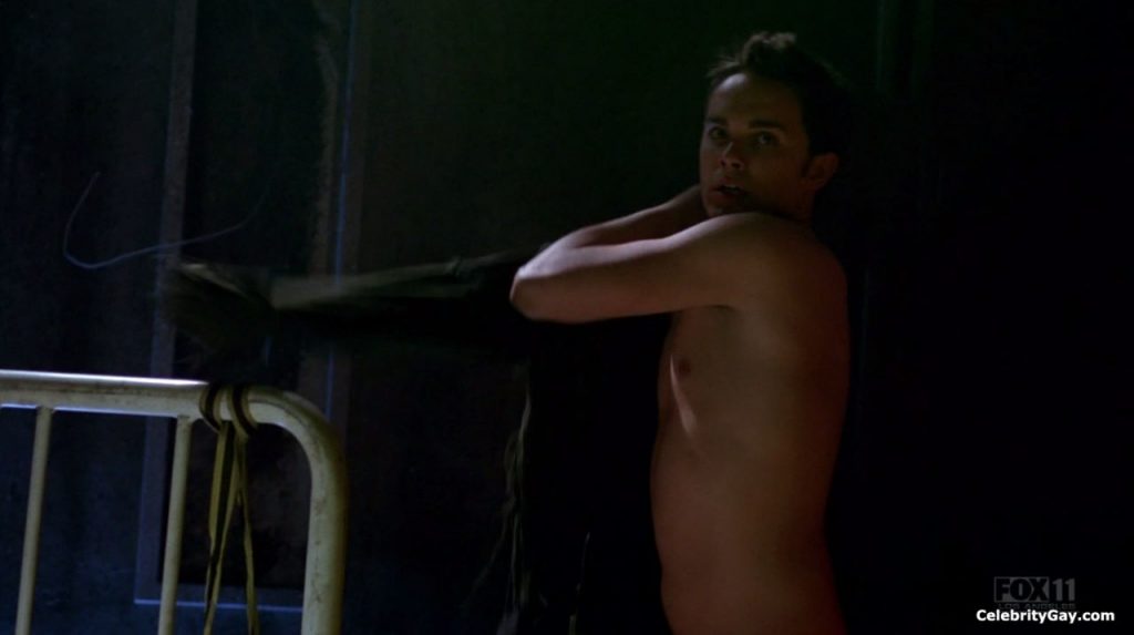 Naked Thomas Dekker pictures in HQ. 