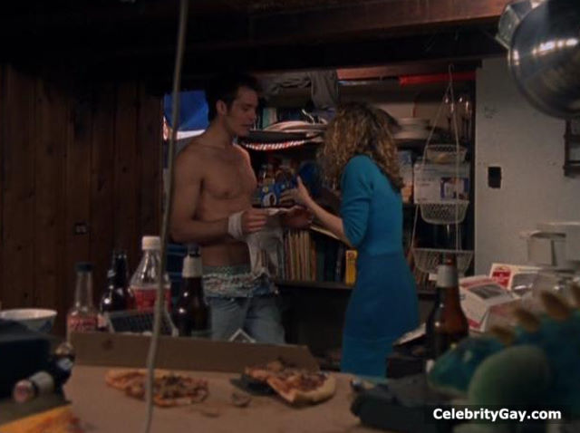 Naked Timothy Olyphant pictures along with shirtless screencaps. 