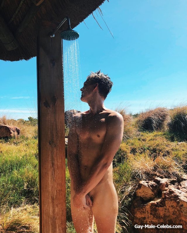 ▶ Caspar Lee Naked (1 Photos) Celebrity Mens.