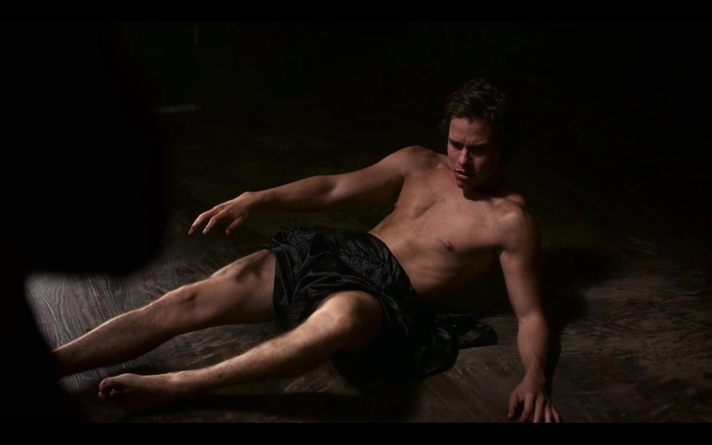 Free Jake Manley Shirtless (4 Photos) The Celebrity Daily.