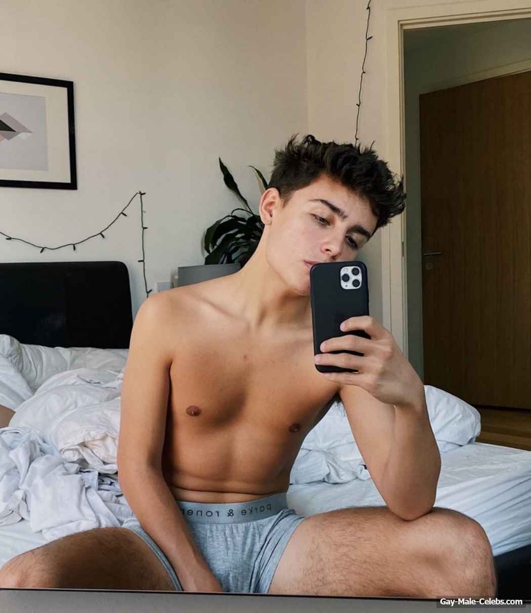 Nick Toteda naked and sexy pictures. 