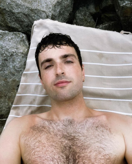 Duncan Laurence Sexy (1 Photo)