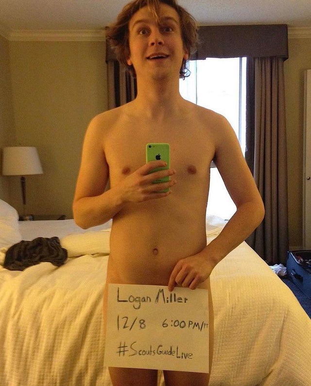 Logan Miller Naked (1 Photo)