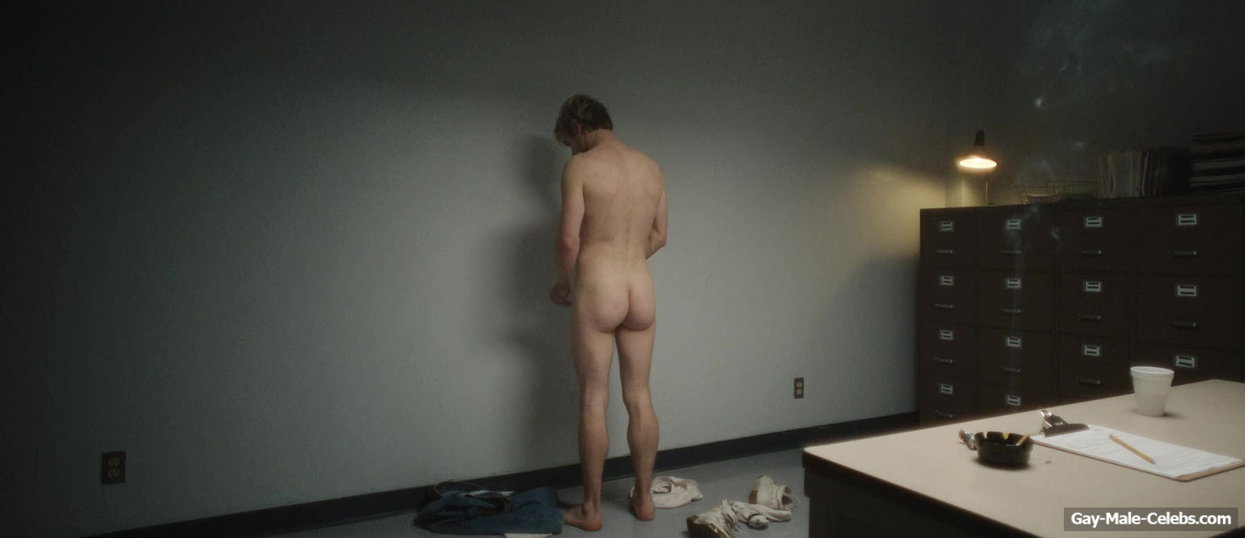 Evan Peters Naked (5 Photos)