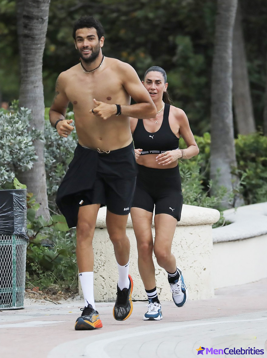 Matteo Berrettini shows off his beefy torso while jogging