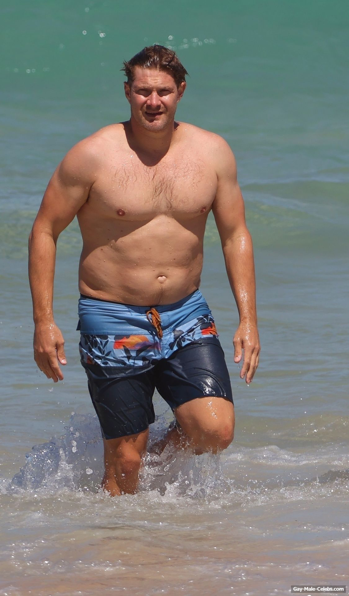 Shane Watson Shirtless And Sexy Beach Photos
