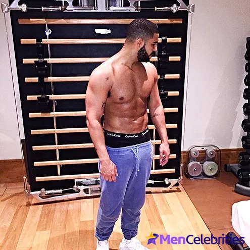 Drake hot