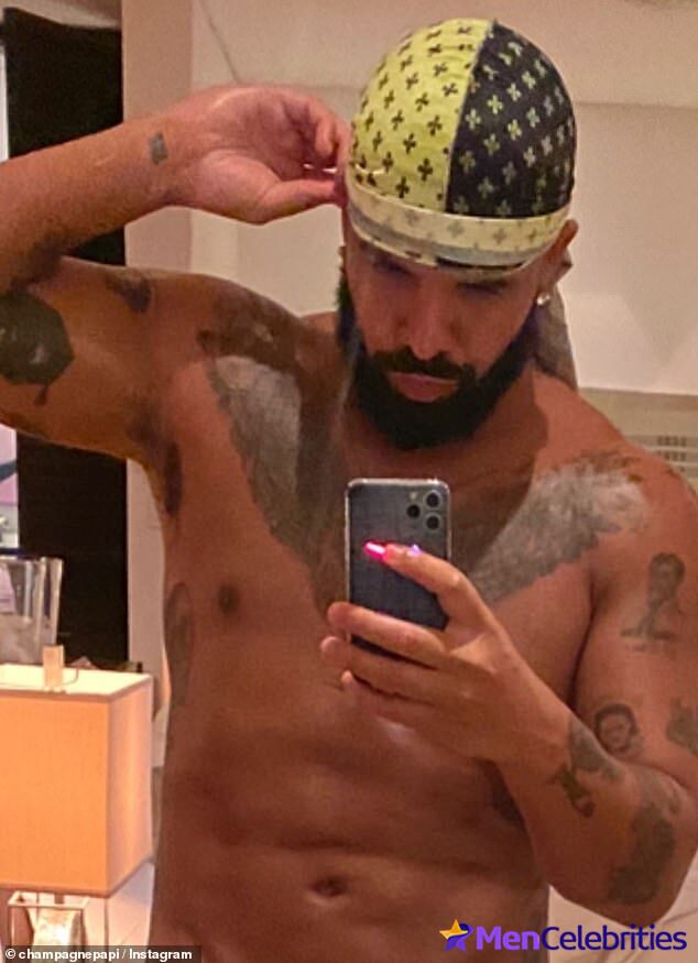 Drake teases fans with his ripped abs