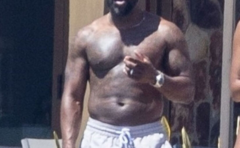 Kevin Hart Shirtless Beach Photos