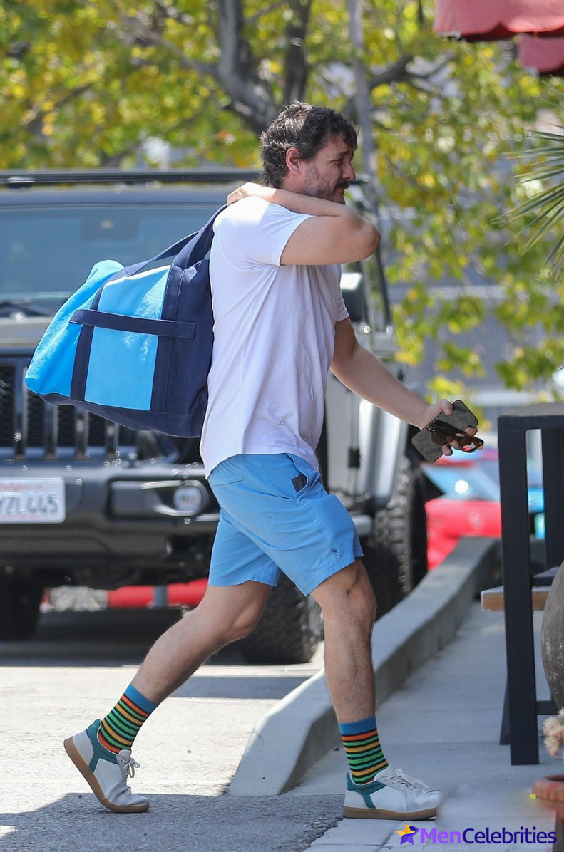 Pedro Pascal looks hot after a workout