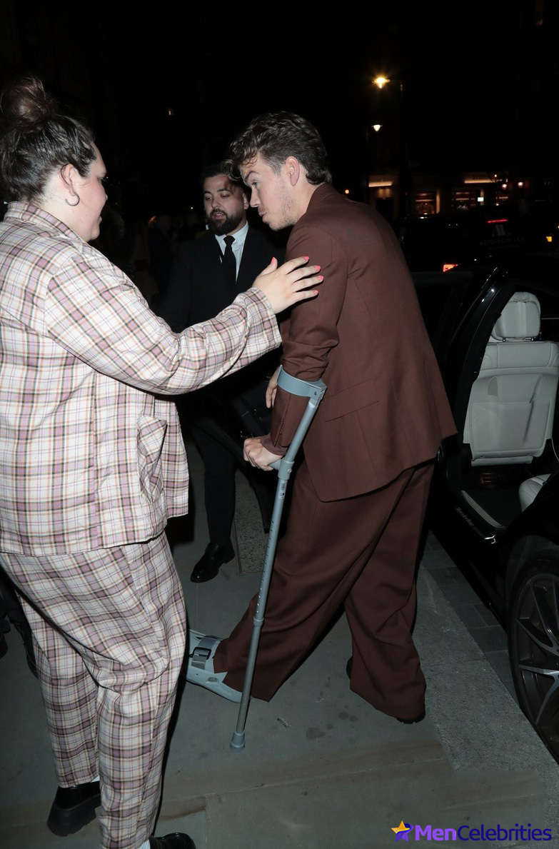 Will Poulter with crutches? What happened?