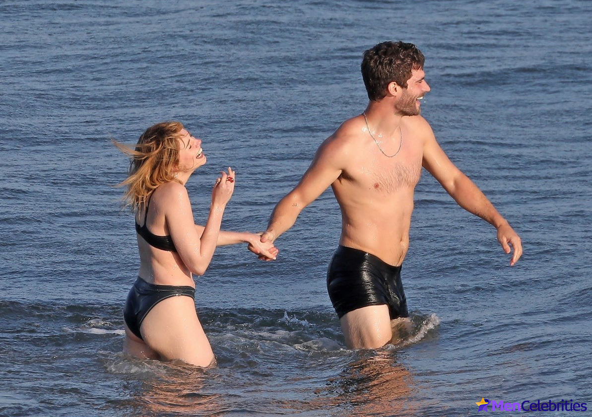 David Corenswet shows off his naked torso in beach scenes