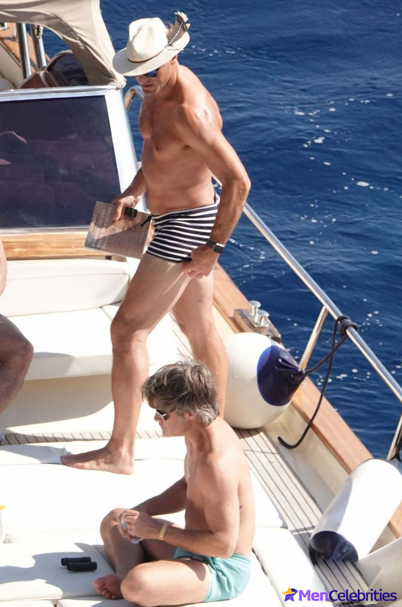 Chris Pine took off his shirt and enjoyed his time on the boat