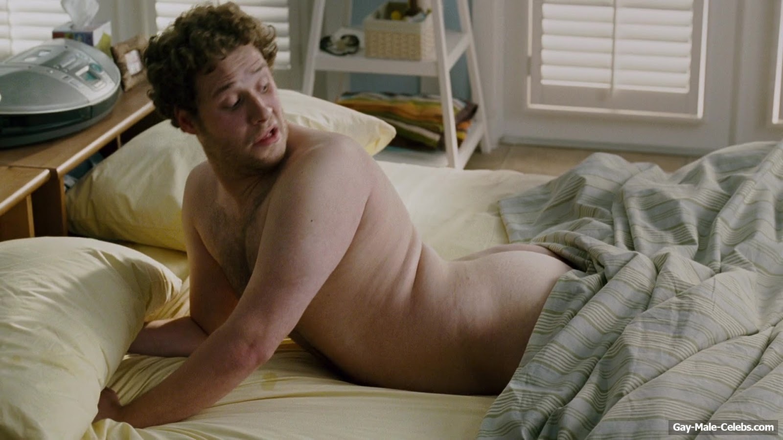 Seth Rogen Nude Ass Moment in Knocked Up