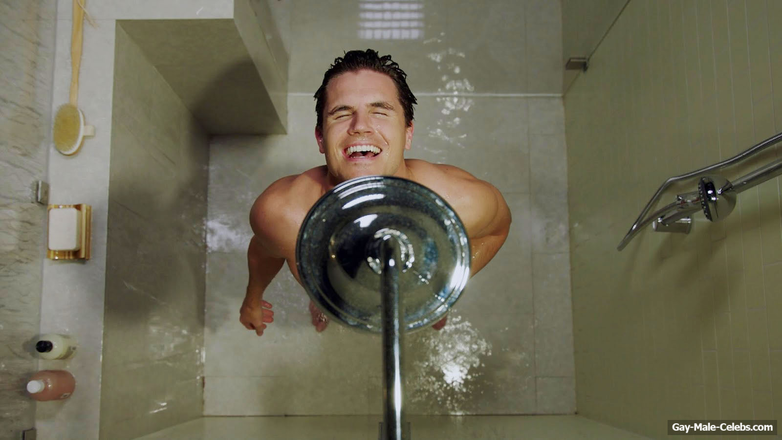 Robbie Amell Nude And Erotic Photos
