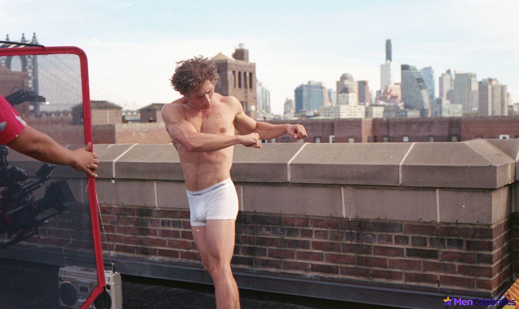 Jeremy Allen White Shirtless And Big Bulge Underwear Pics