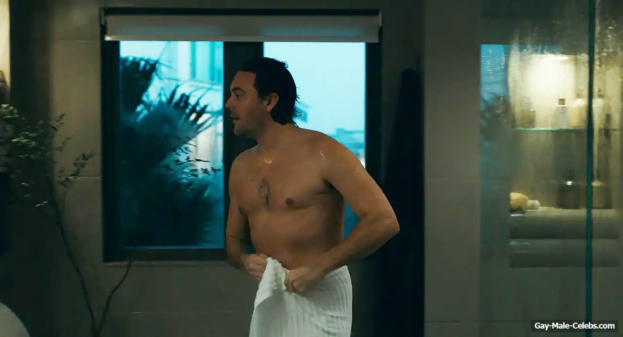 Jack Huston Shows Nude Cock in Expats