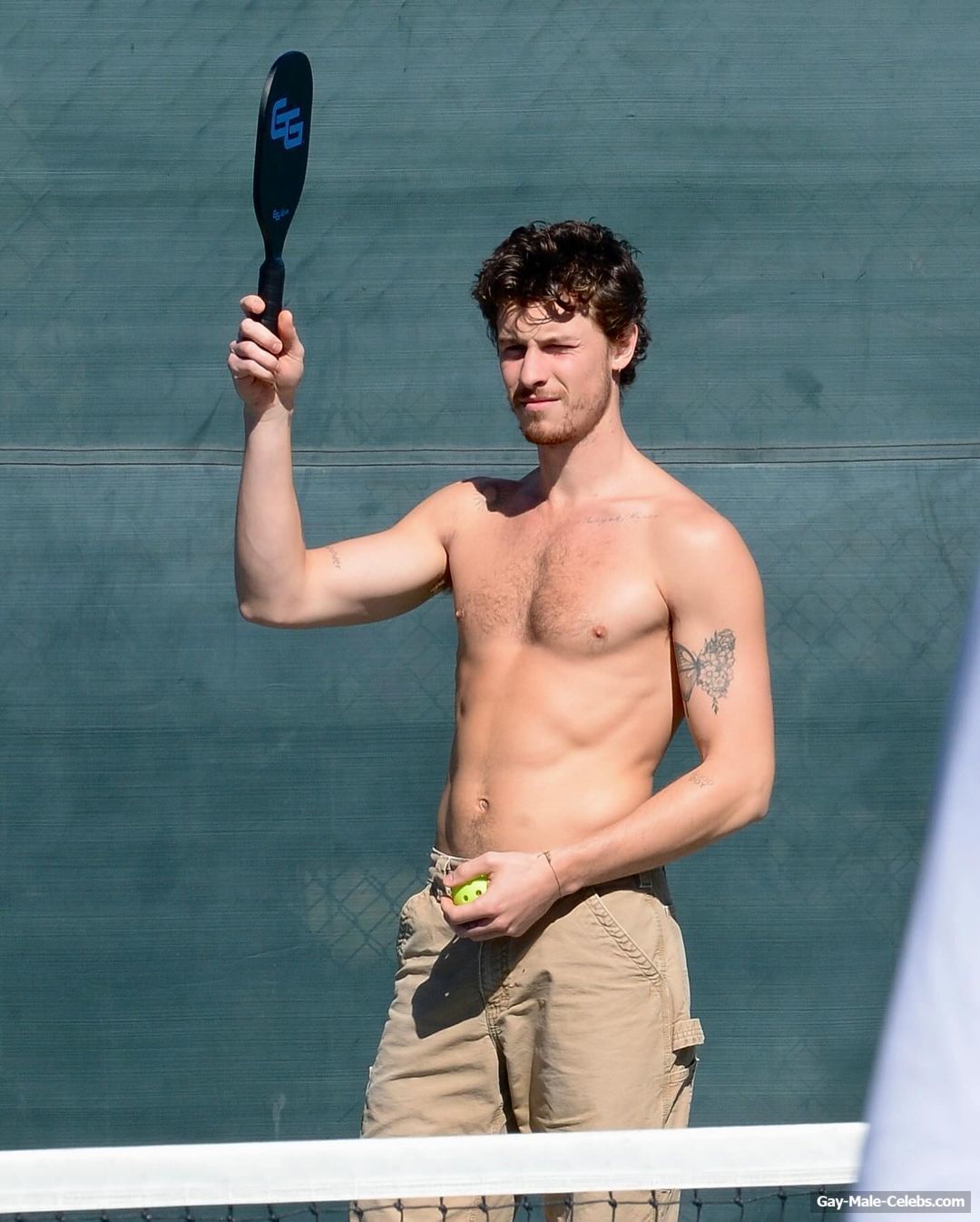 Shawn Mendes Shows His Nude Torso During Tennis