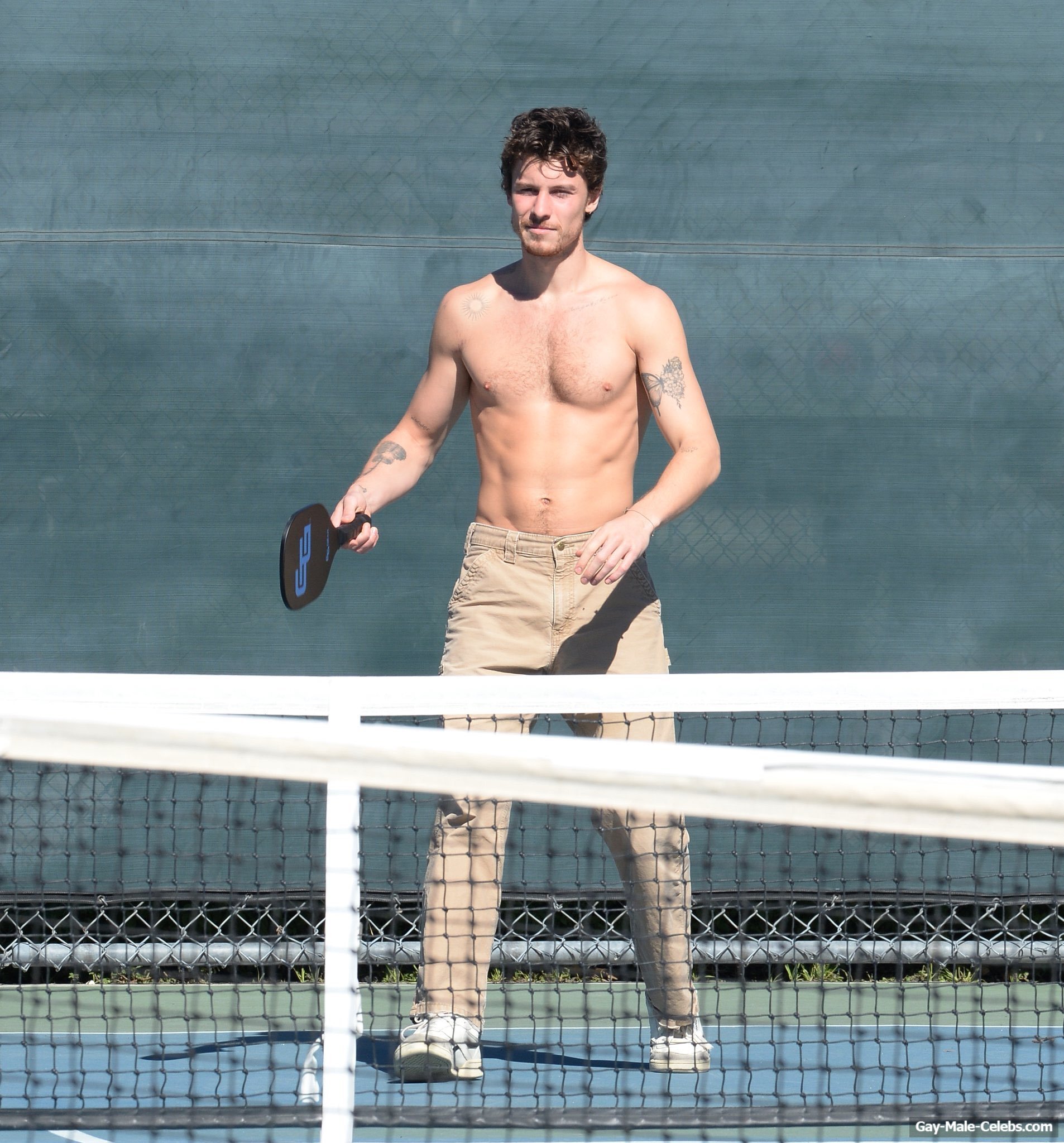 Shawn Mendes Shows His Nude Torso During Tennis