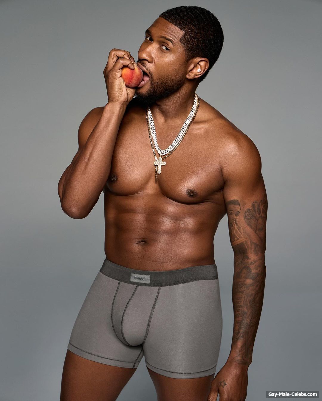 Usher Shirtless &amp; Huge Bulge Underwear Photoshoot