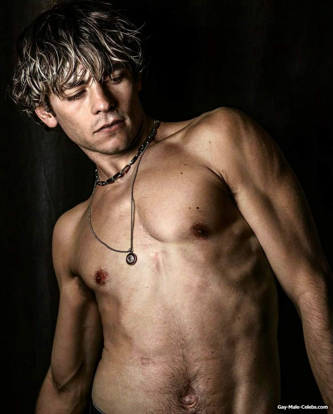 Ross Lynch Shirtless And Sexy Photo-shoot