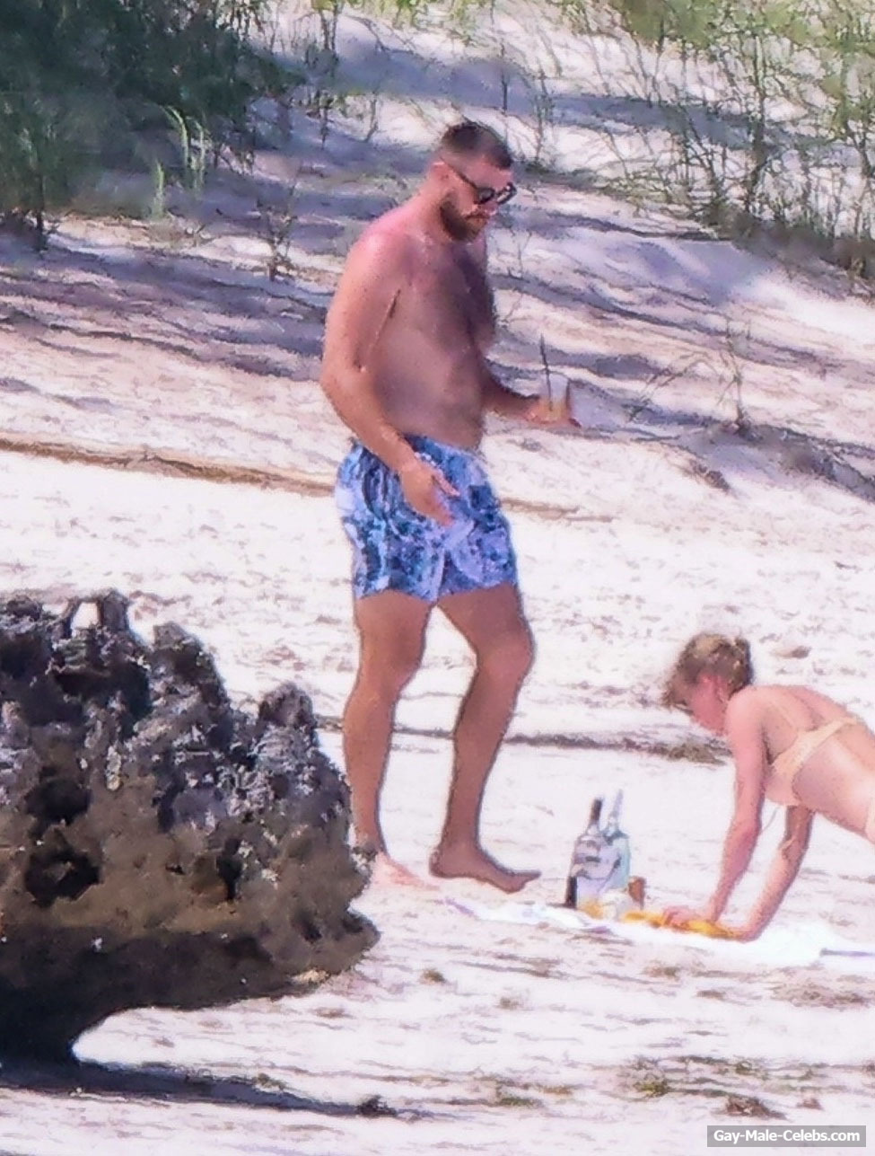 Travis Kelce Shirtless And Sexy Beach Photos