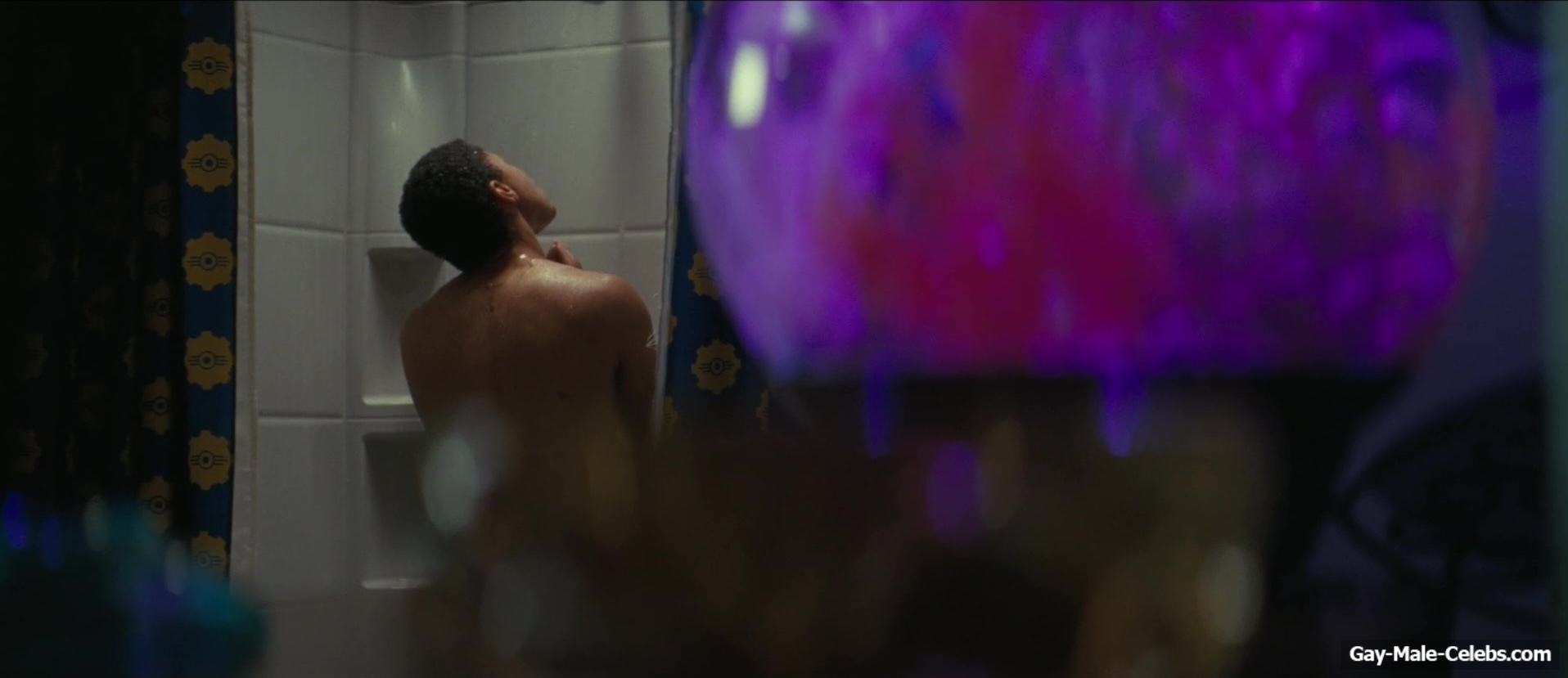 Aaron Moten Nude Shower Scene in Fallout