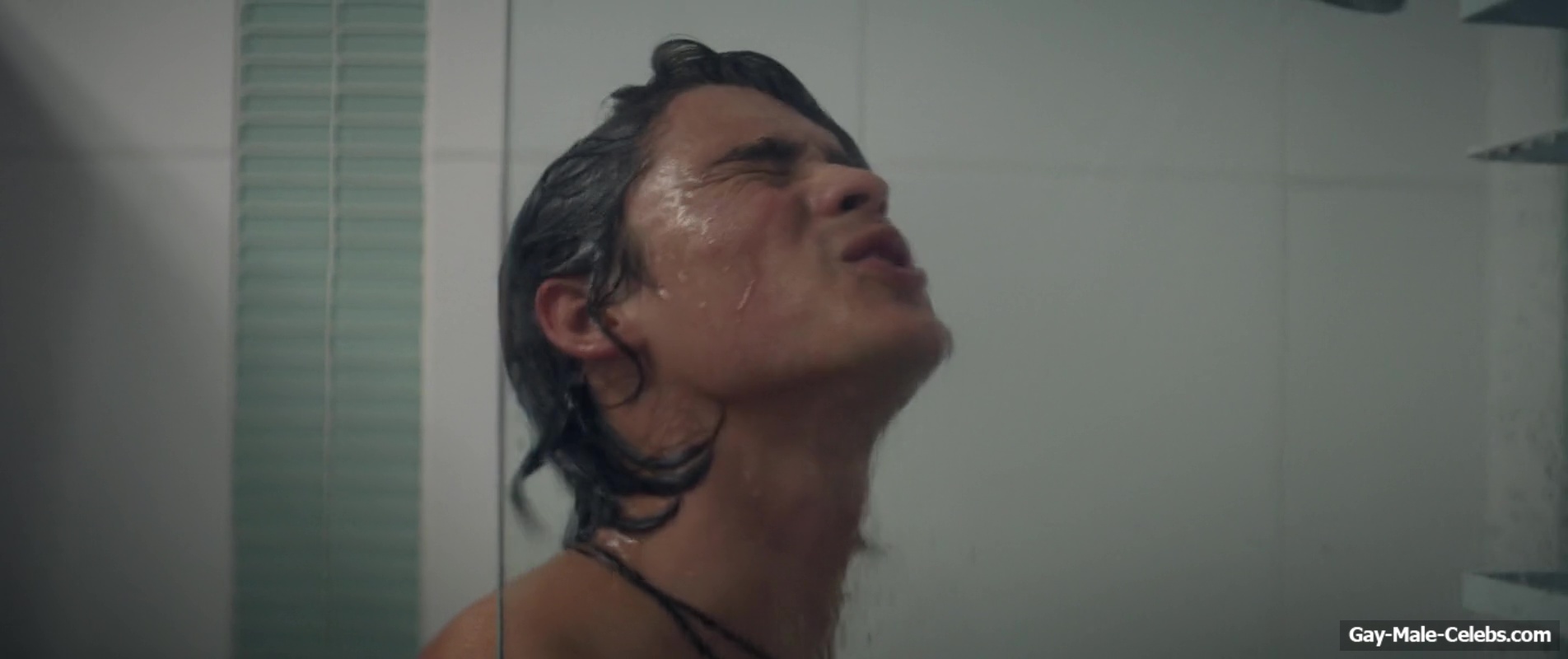 Brenton Thwaites Nude Shower And Sexy Videos
