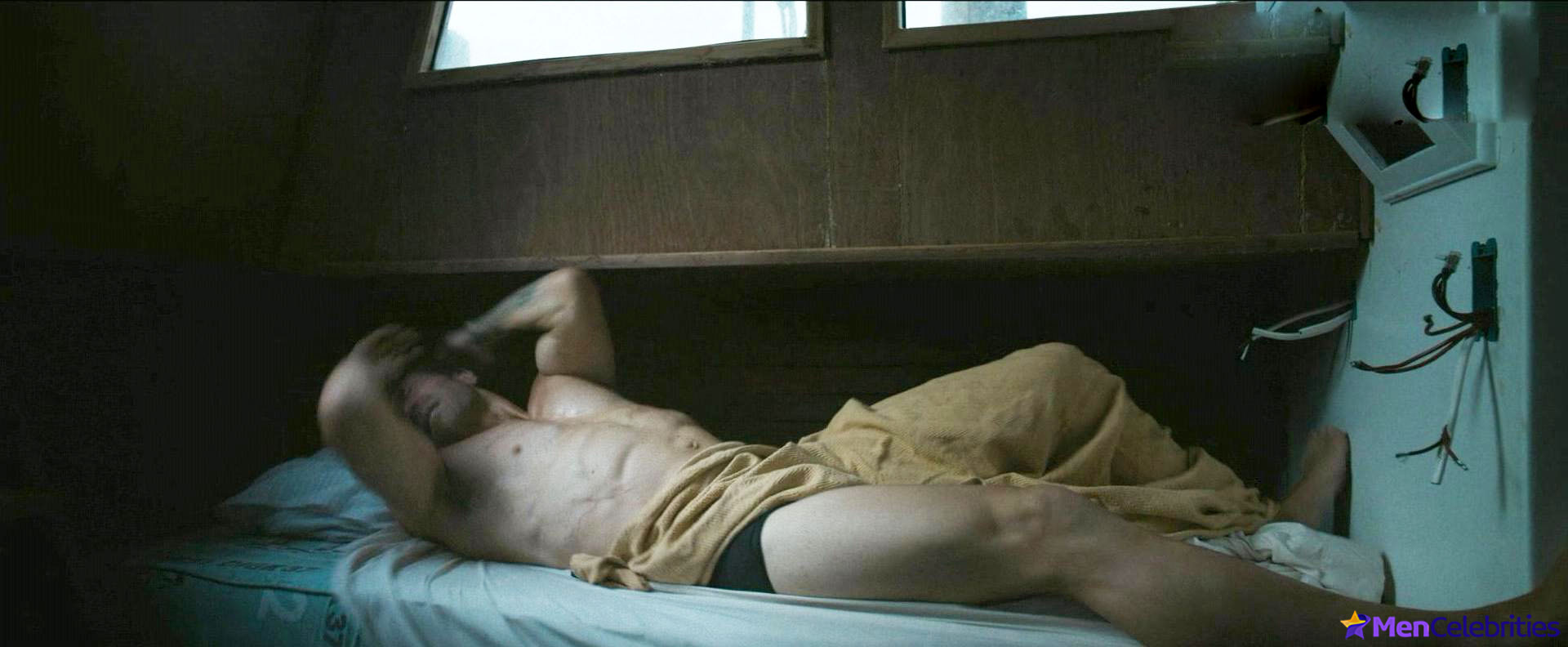 Jake Gyllenhaal naked