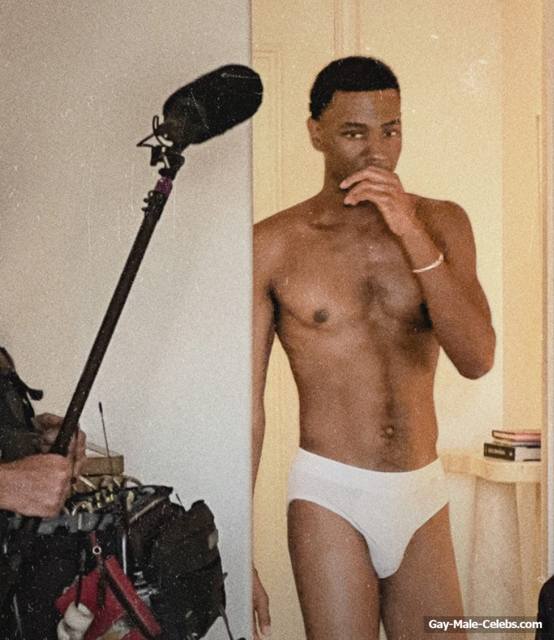 Jerrod Carmichael Shirtless And Bulge Underwear Pics