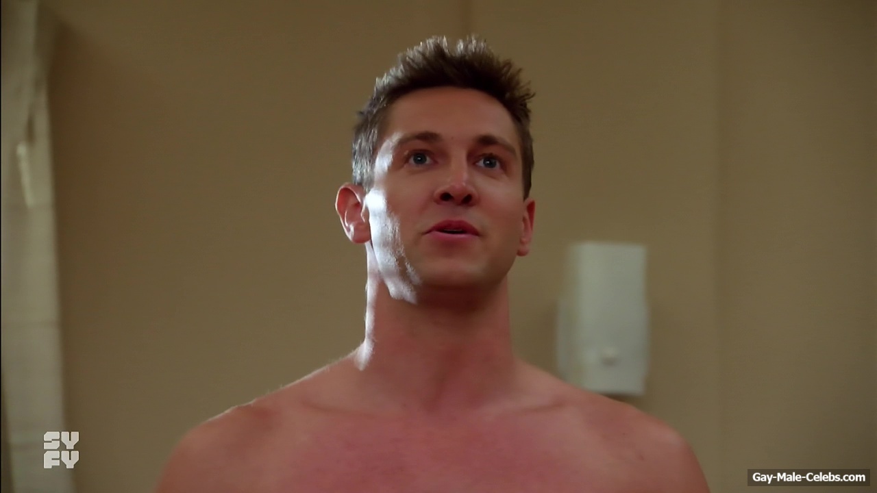 Christopher Wiehl Nude Chest in Charmed