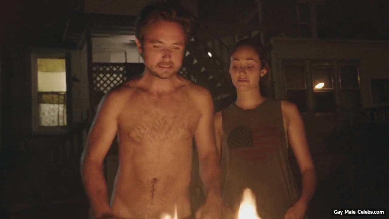 Justin Chatwin Nude Cock Moment in Shameless