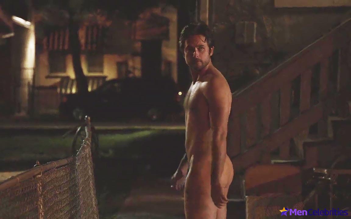 Justin Chatwin cock nude photo