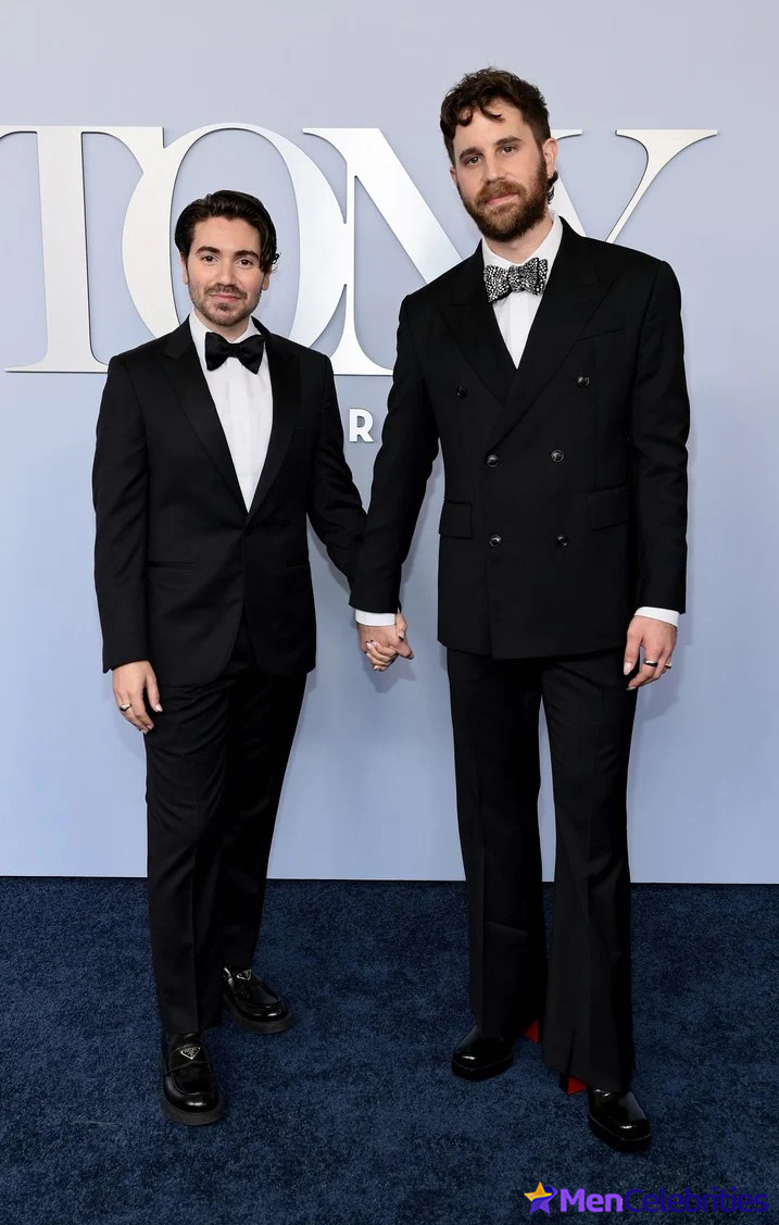 Ben Platt and Noah Galvin’s PDA Moment at the Tony Awards